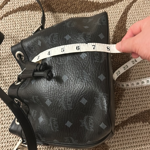MCM gorgeous black bucket shoulder bag - Picture 12 of 12